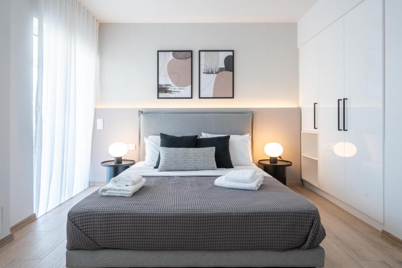 Luxury 4 Bedrooms Apartment Near Flisvos Marina Piraeus Exterior photo
