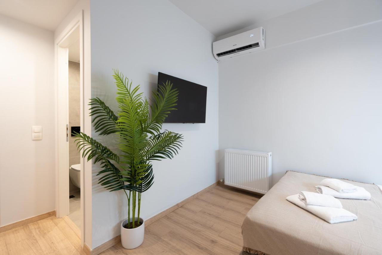 Luxury 4 Bedrooms Apartment Near Flisvos Marina Piraeus Exterior photo