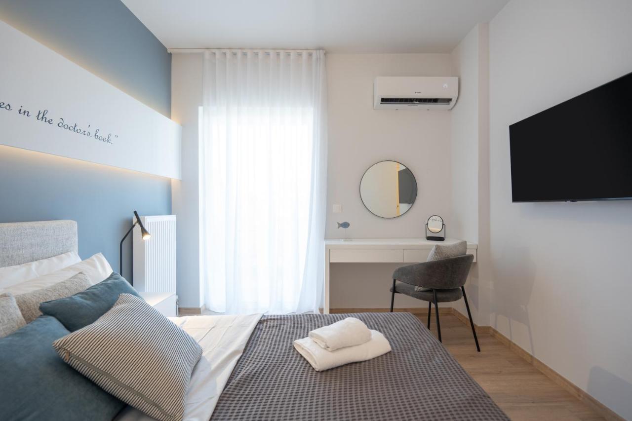 Luxury 4 Bedrooms Apartment Near Flisvos Marina Piraeus Exterior photo