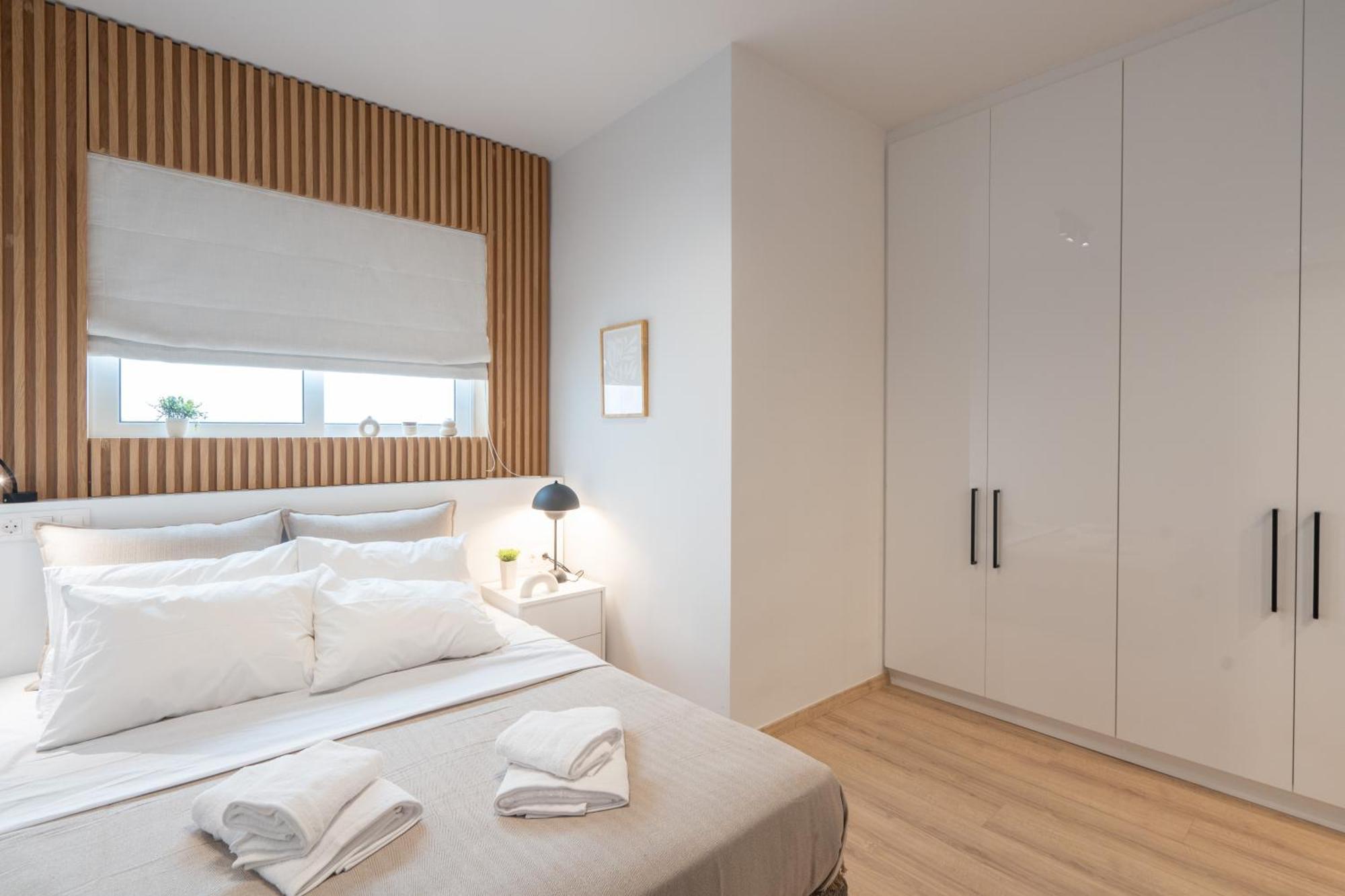 Luxury 4 Bedrooms Apartment Near Flisvos Marina Piraeus Exterior photo